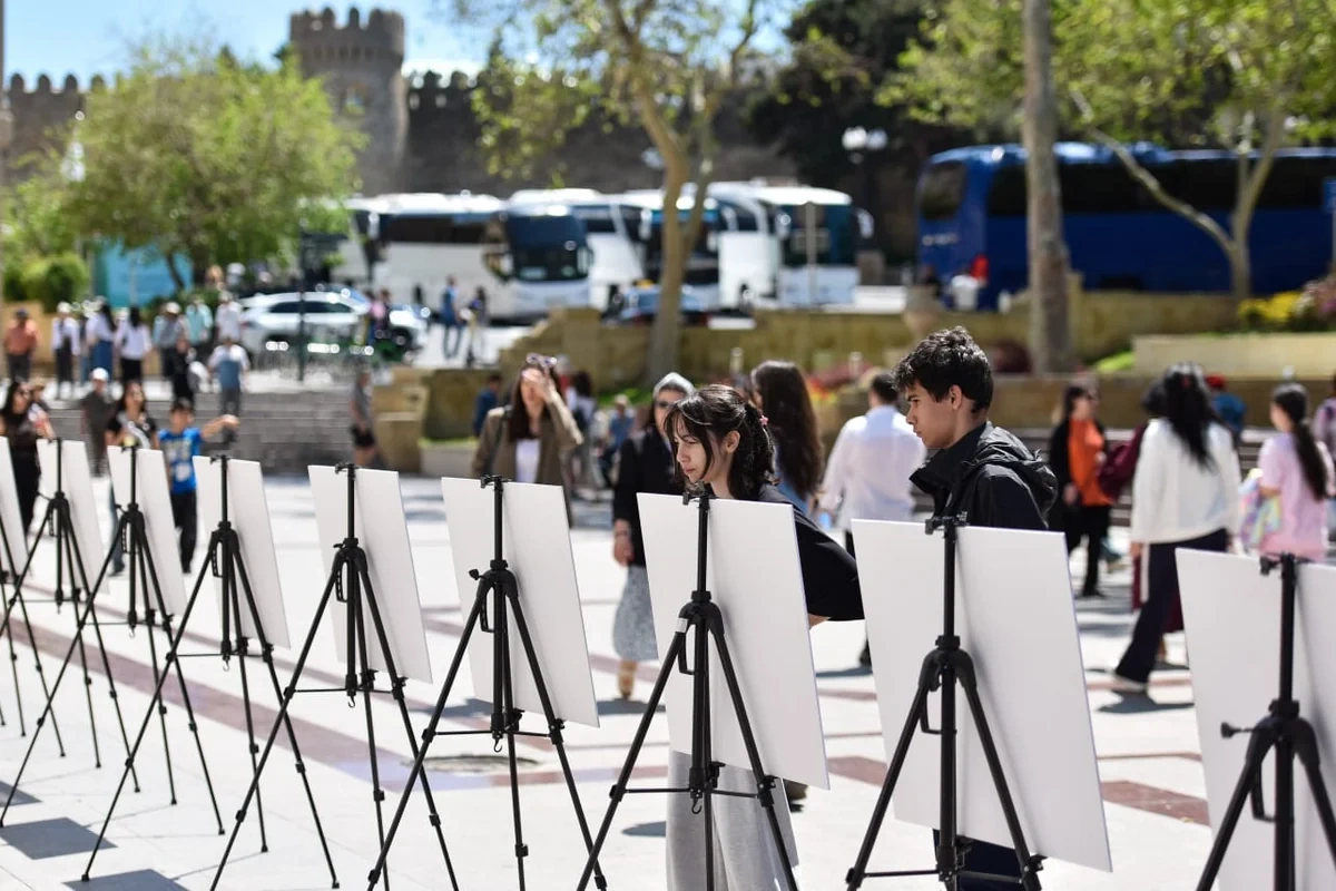 "Qarabağ və Şərqi Zəngəzurda urbisid, mina çirklənməsi və dirçələn həyat" mövzusunda fotosərgi keçirilib - FOTO