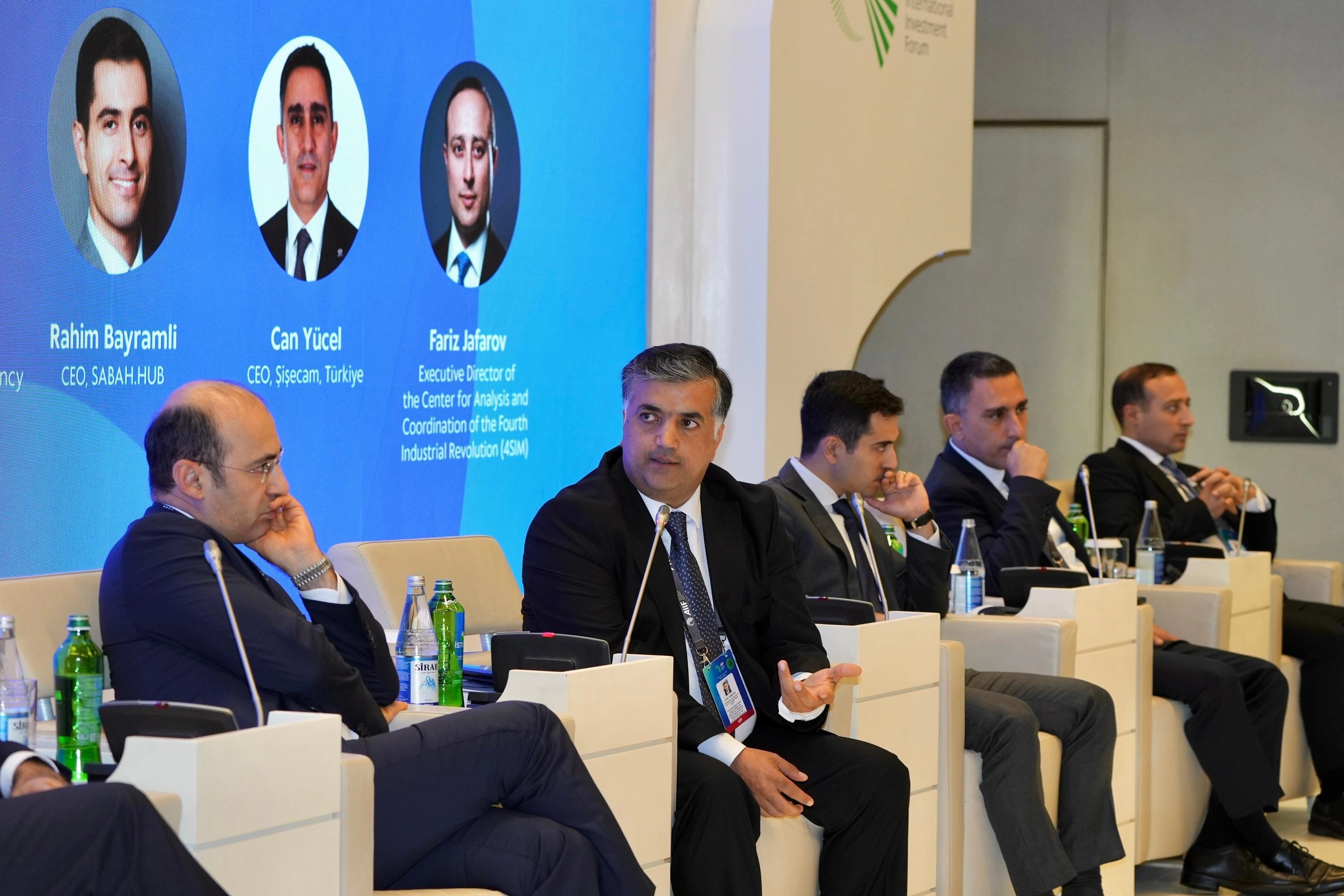 Anar Əliyev insan kapitalının inkişafından DANIŞDI - FOTO