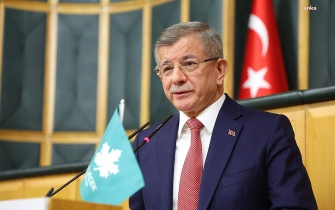 Əhməd Davudoğlu barəsində istintaq başladıldı
