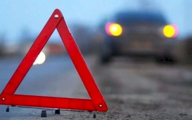 Bakıda avtomobil iki qadını vurdu
