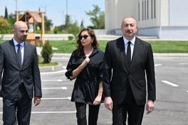 Prezident İlham Əliyev və birinci xanım Mehriban Əliyeva Şükürbəyli kəndində fərdi evlərdə yaradılmış şəraitlə tanış olublar - FOTO