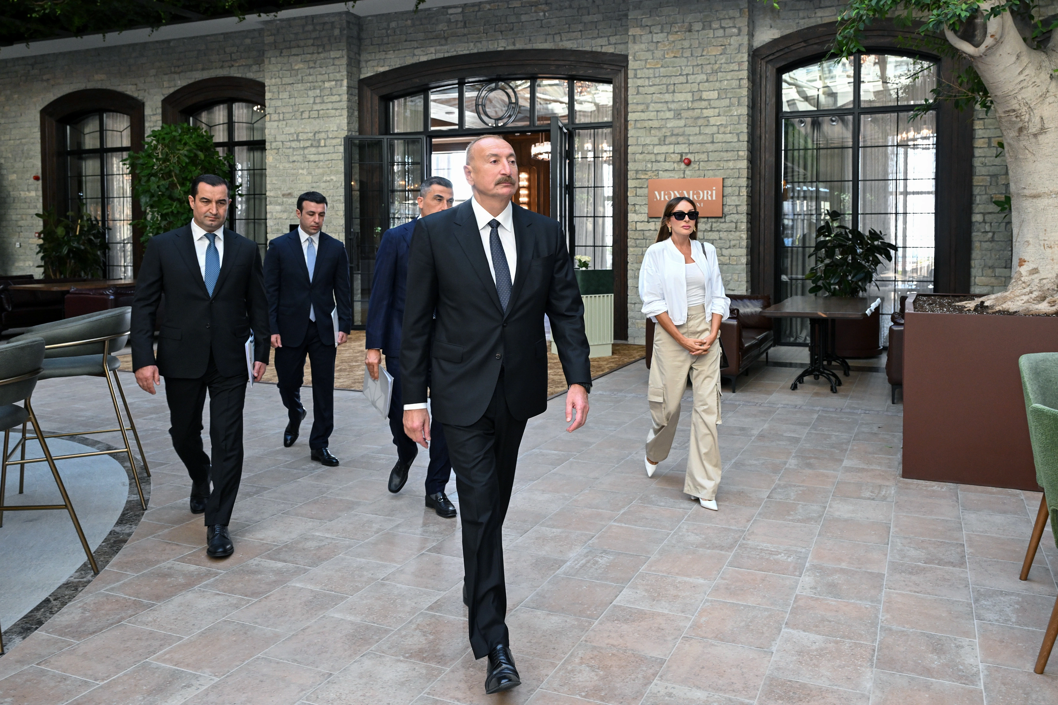 Prezident və xanımı “Meysari Grand Hotel & SPA” kompleksinin açılışında - FOTOLAR - YENİLƏNİB