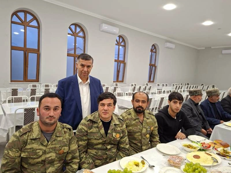 Novxanıda 27 sentyabr Anım Günü ilə əlaqədar şəhid məzarları ziyarət olunub, ehsan süfrəsi verilib
