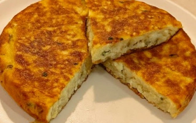 Köhnə çörəkdən pendirli börək resepti