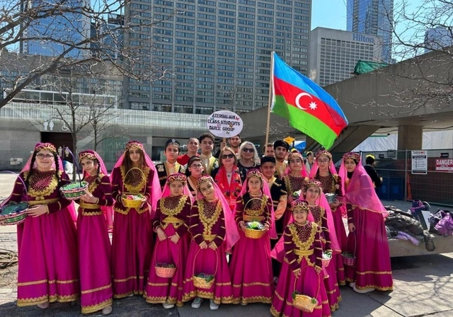 Torontoda yaşayan azərbaycanlı müəllimə: "Uşaq var ki, səkkizinci sinifdə oxuyur, amma ana dilini bilmir"
