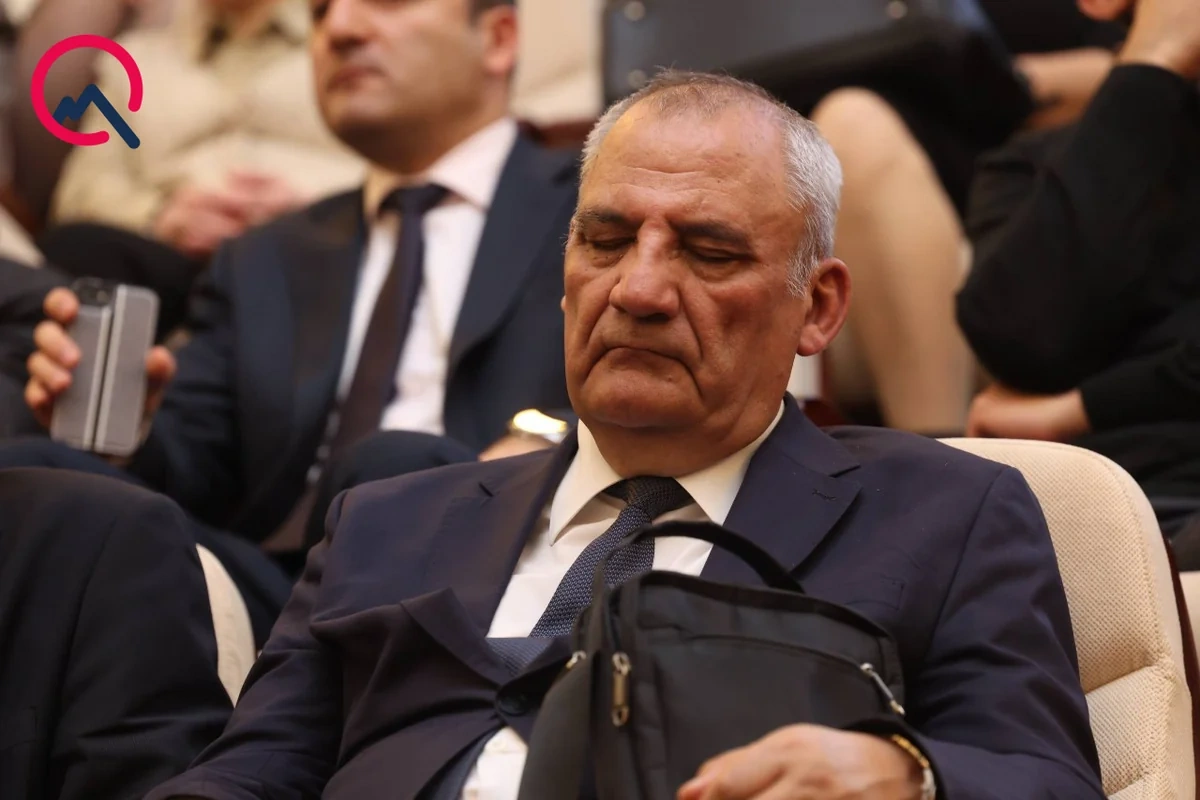 AMEA-da "gərgin" iclas: "Yatmışları razı deyiləm kimsə oyatsın..." - FOTOREPORTAJ
