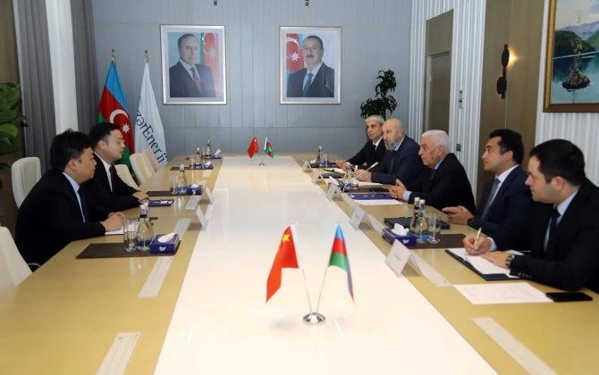 "AzərEnerji" Çinin "Universal Energy" şirkəti ilə əməkdaşlığı müzakirə edib - FOTO