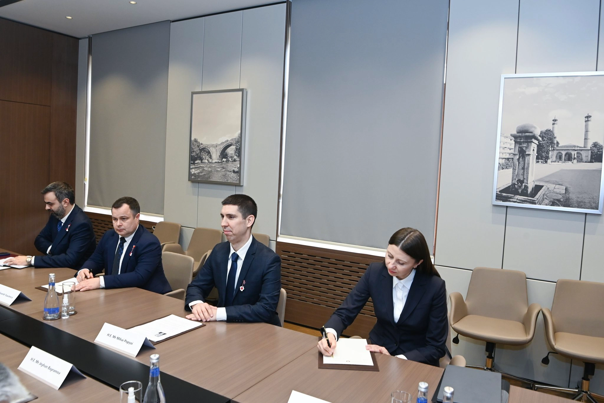 Azərbaycan və Moldova XİN başçıları arasında geniştərkibli görüş keçirilib - YENİLƏN-İB+FOTO