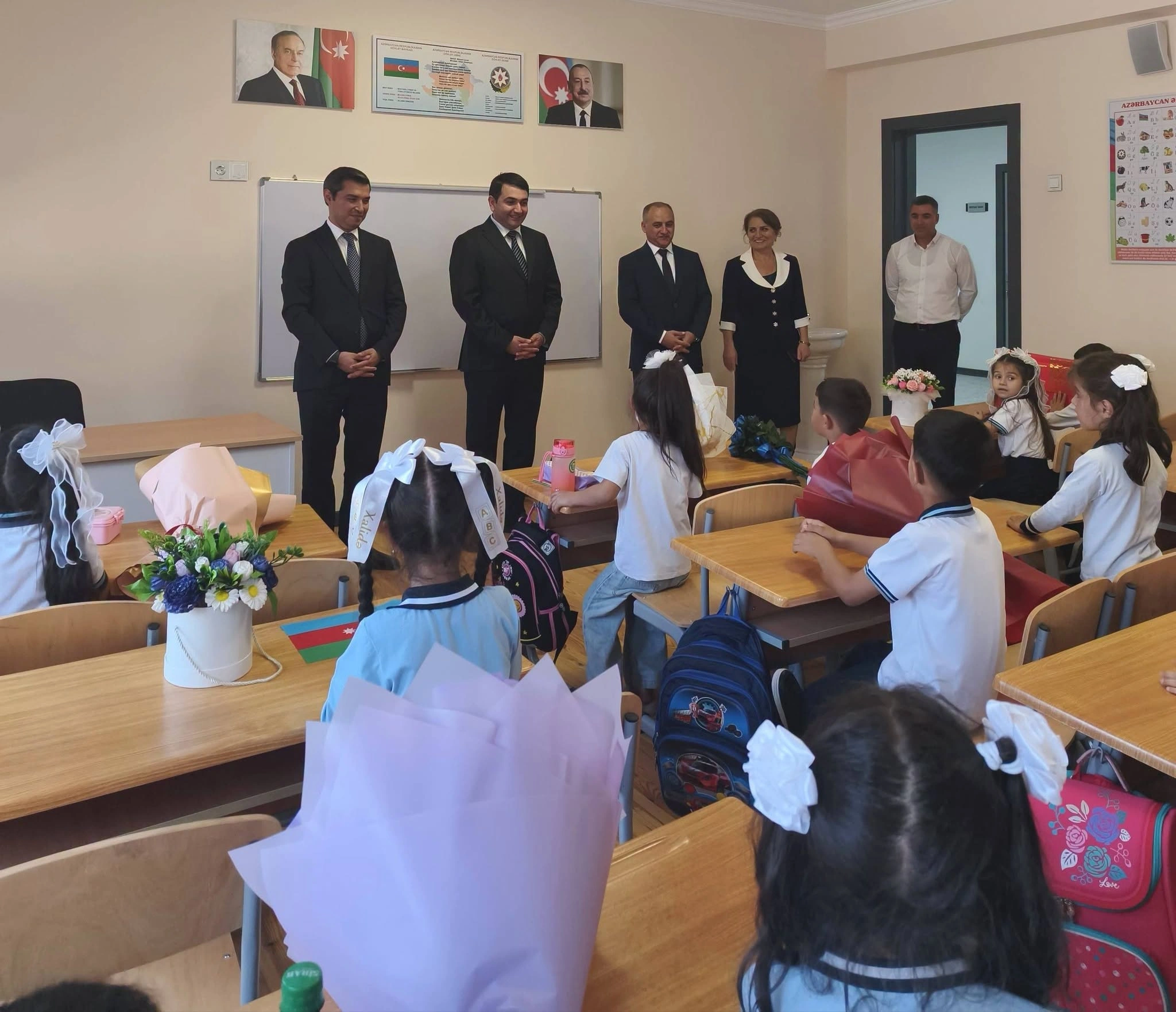 33 ildən sonra Cəbrayılın Şükürbəyli kəndində ilk dərsin zəngi çalındı - FOTO