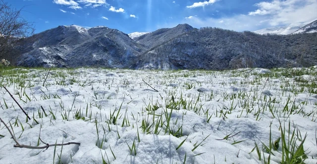 Yazın ortasında qış mənzərəsi – Kəlbəcərdən FOTOREPORTAJ