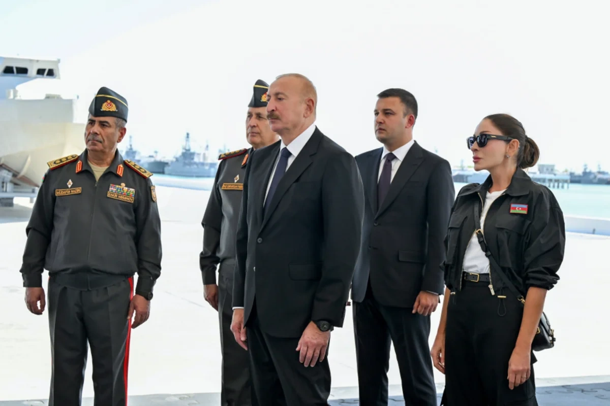 İlham Əliyev Hərbi Dəniz Qüvvələrində oldu - FOTOLAR