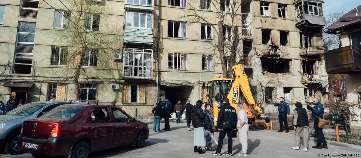 "Gecə hücumları və dağıntılar: Ukrayna və Rusiyada mülki itkilər artır" - Ukrayna KİV-ləri