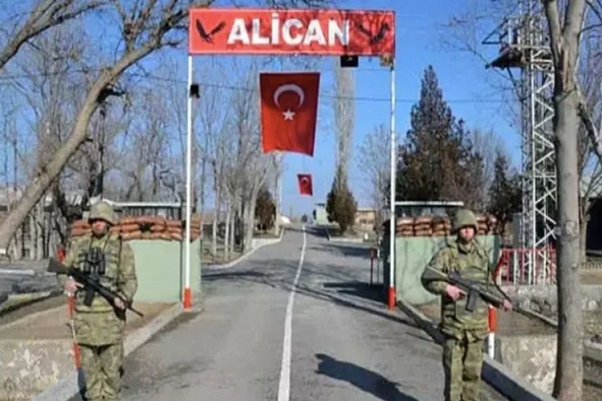 Rusiya hərbçiləri Ermənistan-Türkiyə sərhədindəki bütün keçid məntəqələrindən çıxıb