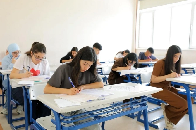 II və III ixtisas qrupları üzrə ali məktəblərə qəbul imtahanı keçirilib- YENİLƏNİB