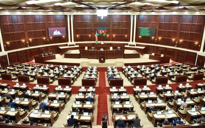 Milli Məclisin növbəti plenar iclası başlayıb, gündəlikdə 12 məsələ var