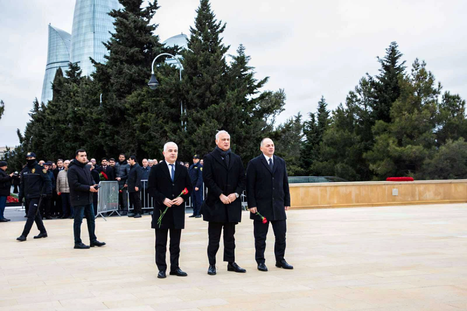 “Azərsun Holdinq”in rəhbər heyəti 20 Yanvar şəhidlərini yad edib - FOTO