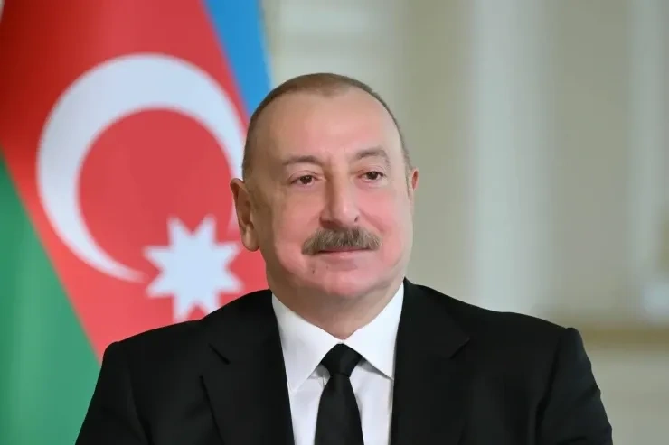 İlham Əliyev Dünya Azərbaycanlılarının Həmrəyliyi Günü və Yeni İllə bağlı paylaşım etdi - FOTO