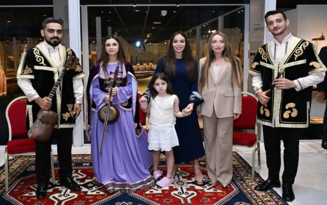 Leyla Əliyeva Müqəddəs Taxt-Tacda Azərbaycan xalçaları sərgisinin açılışında iştirak edib - FOTO
