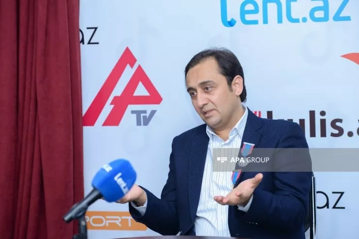 Rəsulzadənin obrazını canlandıran aktyor: "30-40 manata məclislərə kloun gedirdim" - FOTO