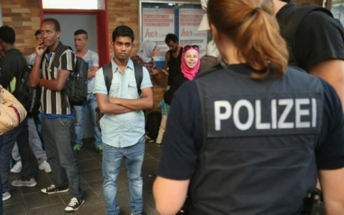 Belçikada miqrantlara münasibət neytral qalır
