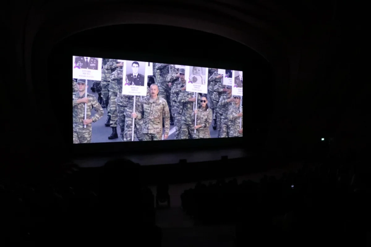 "44" bədii filminin premyerası baş tutub: Arzu Əliyeva və Alyona Əliyeva təqdimatda iştirak ediblər
