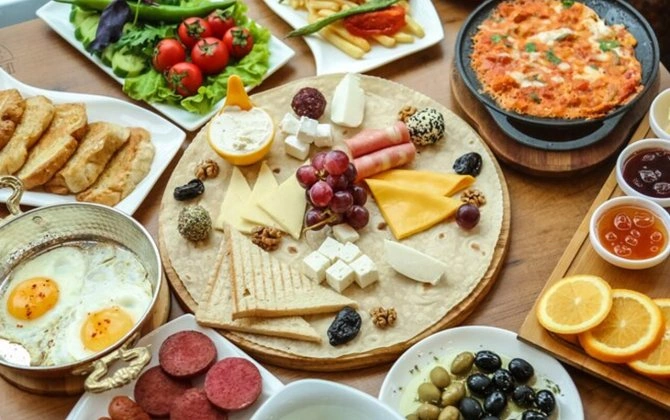 Yumurta və ya yulaf deyilmiş: Səhər yeməyinin ən sağlam qidası açıqlandı