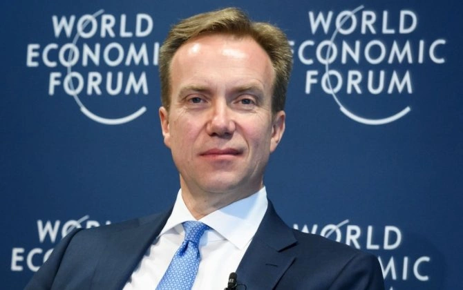 "Epşteyn işi"ndə adı hallanan Davos Forumunun baş icraçı direktoru istefa verib