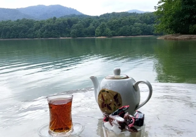 "Giriş axı niyə ödənişlidir?" - Tanınmış turizm məkanında istirahət edənləri narazı salan məqamlar