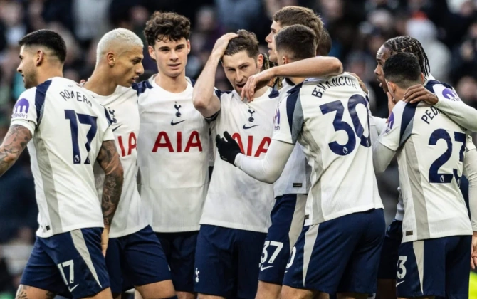 "Tottenhem" Premyer Liqada qalacağı təqdirdə klub rəhbərliyi futbolçuların maaşlarını artıracaq