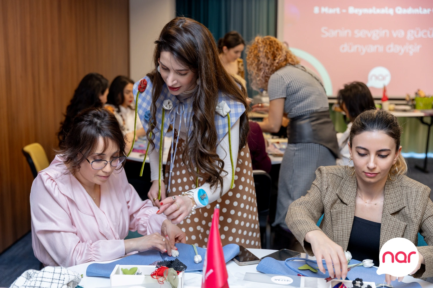 “Nar” 8 Mart münasibətilə xanım jurnalistləri təbrik etdi - FOTO