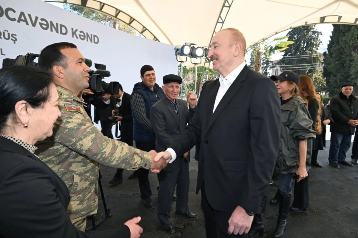 Prezident İlham Əliyev Xocavənd şəhər və Xocavənd kənd sakinləri ilə görüşüb - FOTO