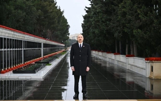 İlham Əliyev Şəhidlər xiyabanını ziyarətinə dair videoçarx paylaşıb
