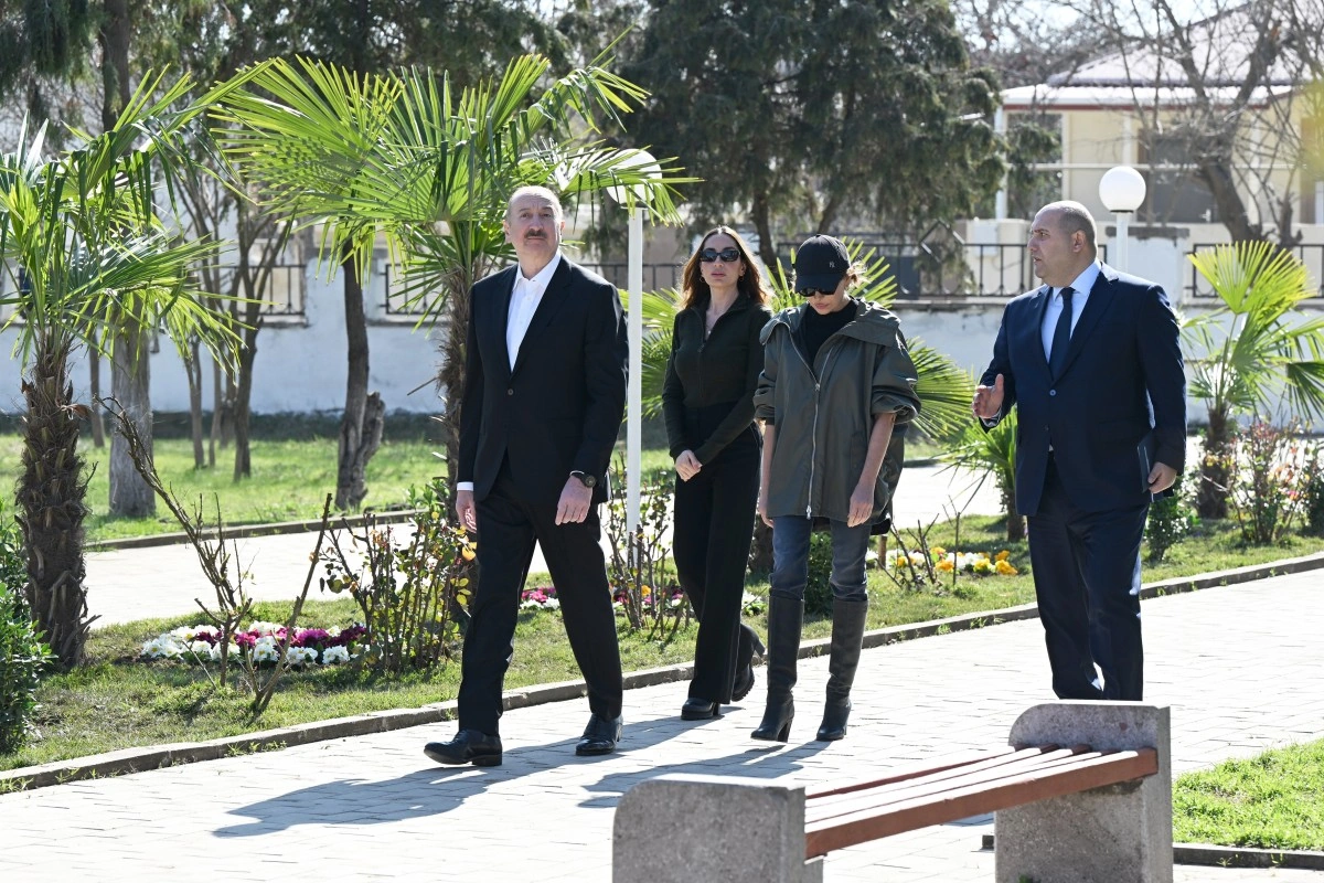 Prezident İlham Əliyev Xocavənd şəhər və Xocavənd kənd sakinləri ilə görüşüb - FOTO