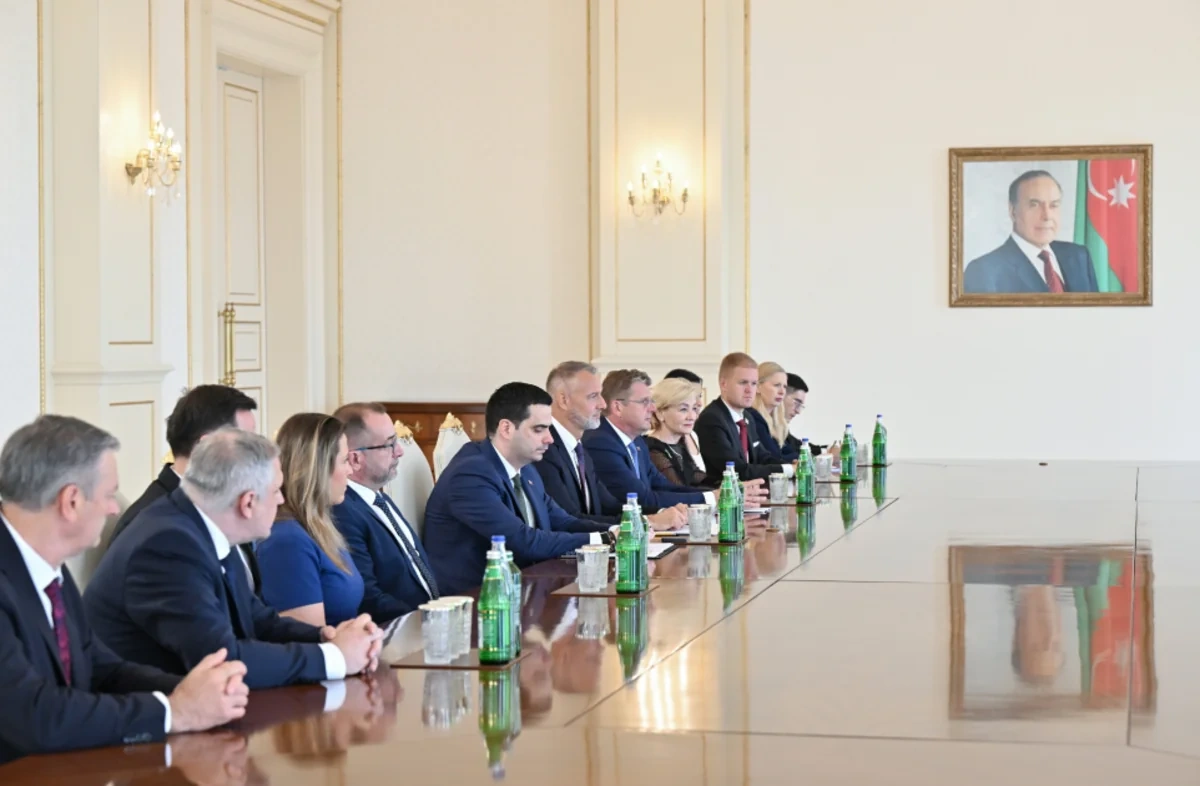 İlham Əliyev Slovakiya Milli Şurası sədrinin başçılıq etdiyi nümayəndə heyətini qəbul etdi - FOTO