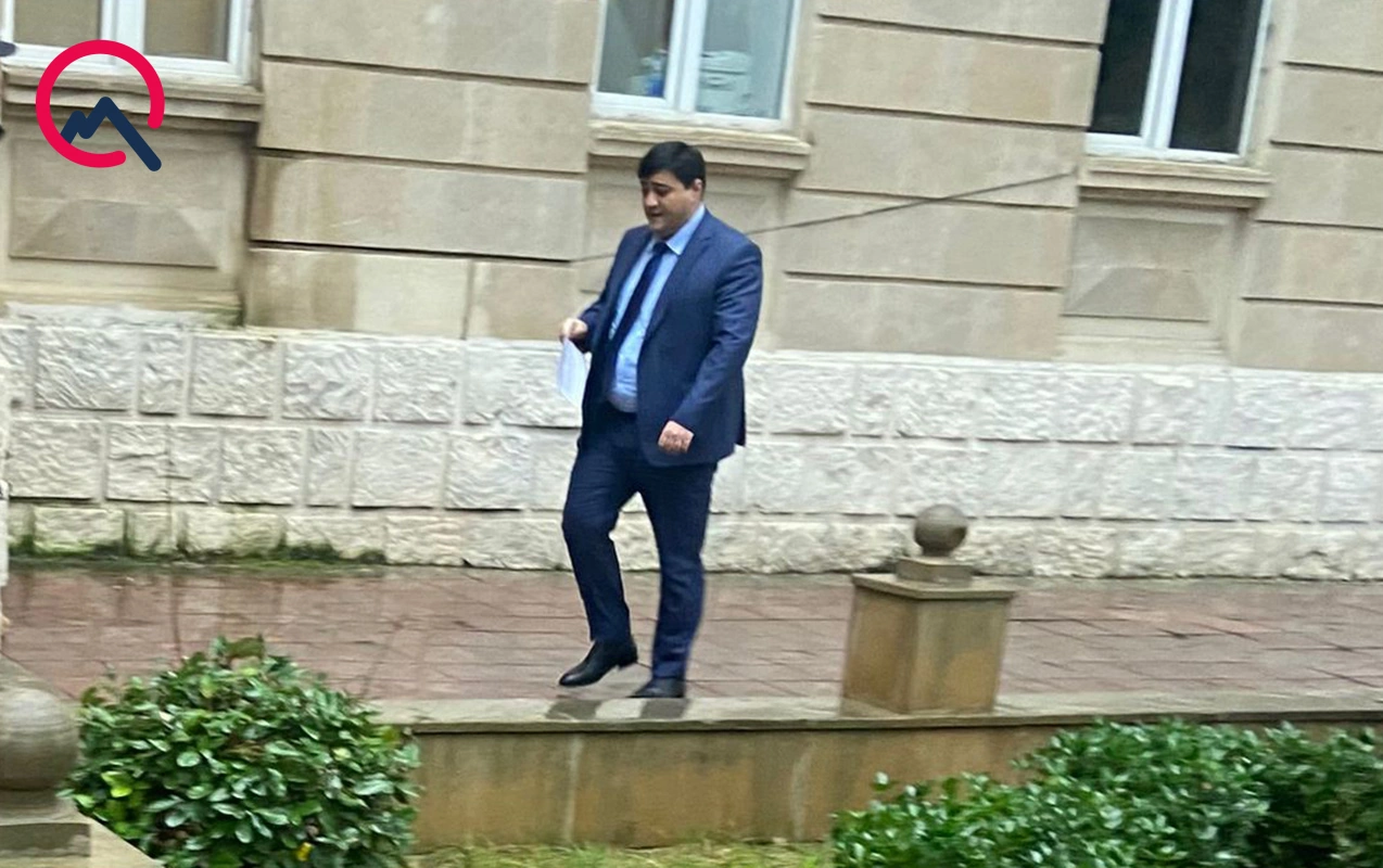 “Etiraf edirəm ki, mənə “paçka”larla pul verib” - General məhkəməyə gəldi - FOTO