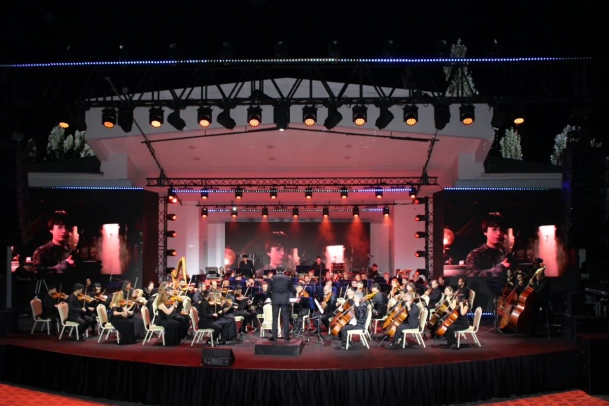 İlk dəfə Qəbələ Festivalında Azərbaycan kinofimlərindən musiqilər səsləndirilib - FOTO