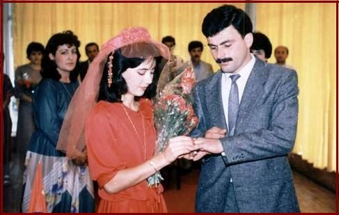 “İlhamdan sonra özünü öldürmək istəyirdi, intihar edəndə bətnində körpəsi var idi” - Fərizənin qardaşı
