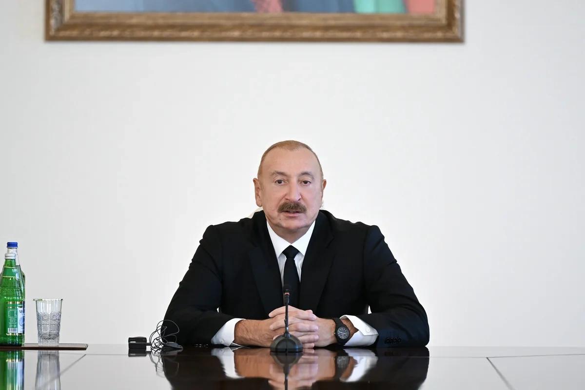 İlham Əliyev Bakıda keçirilən beynəlxalq konfransların iştirakçılarını qəbul etdi - FOTO - YENİLƏNİB