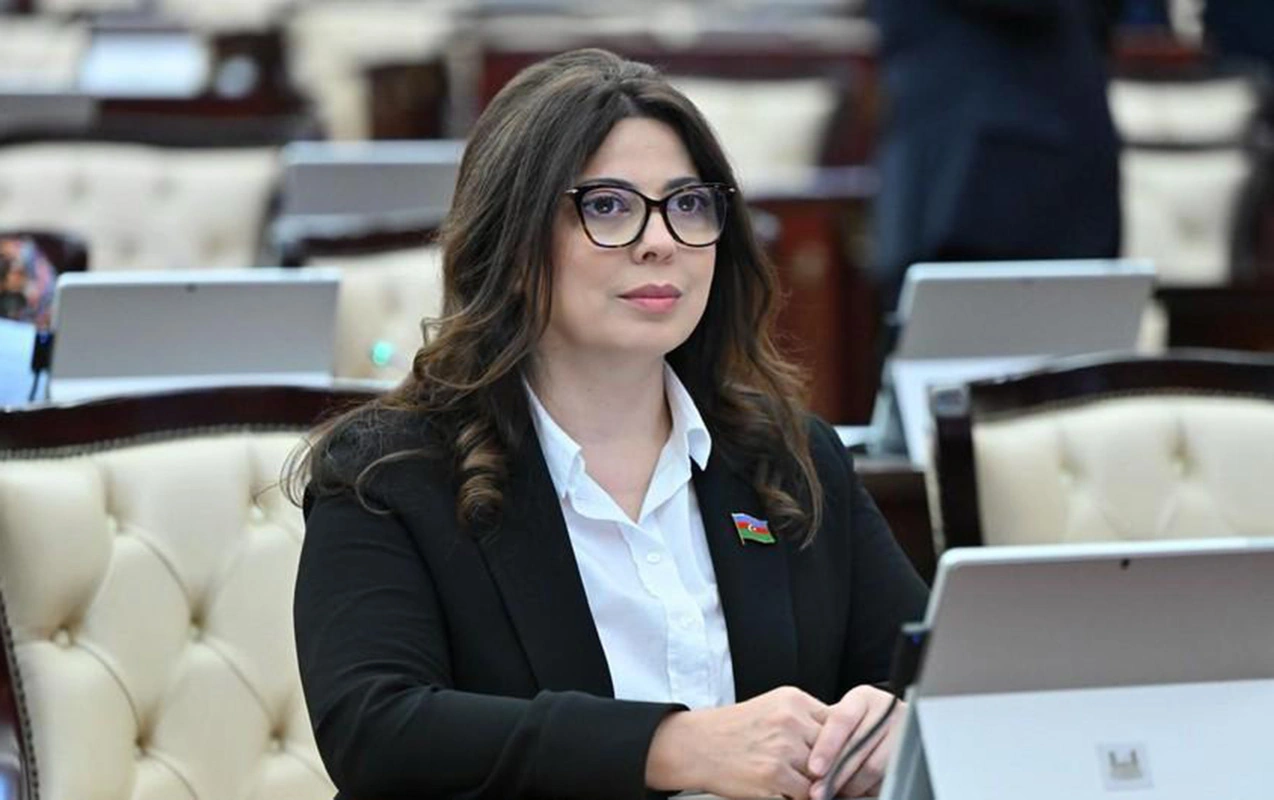 Deputata ağır itki üz verib