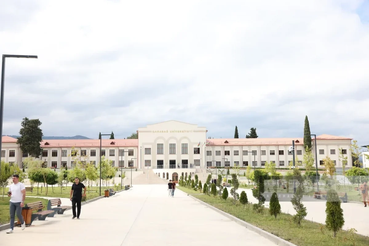 Xarici diplomatlar Qarabağ Universitetinin fəaliyyəti ilə tanış olublar - FOTO