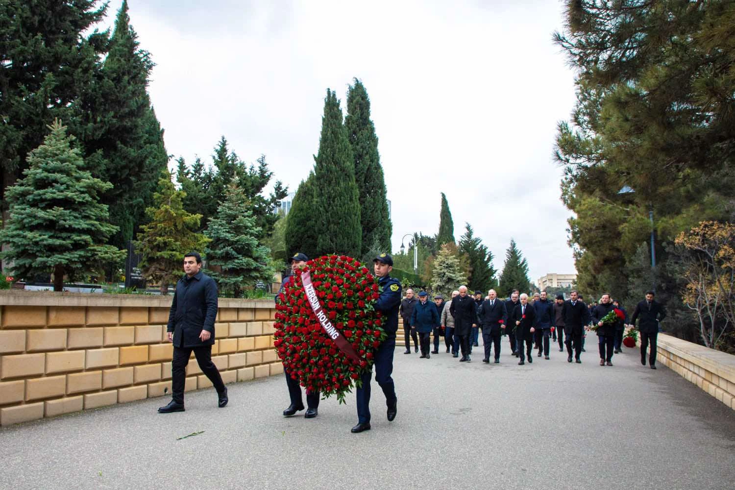 “Azərsun Holdinq”in rəhbər heyəti 20 Yanvar şəhidlərini yad edib - FOTO