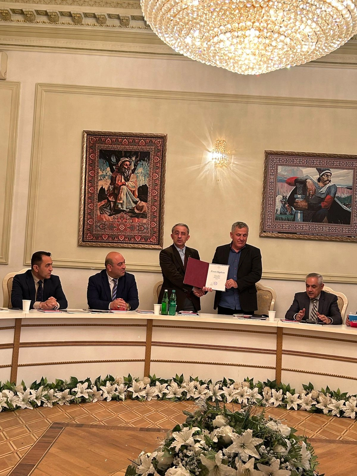 Yazıçı-publisist Emil Nəsirlinin yeni kitabının təqdimatı keçirildi - FOTO