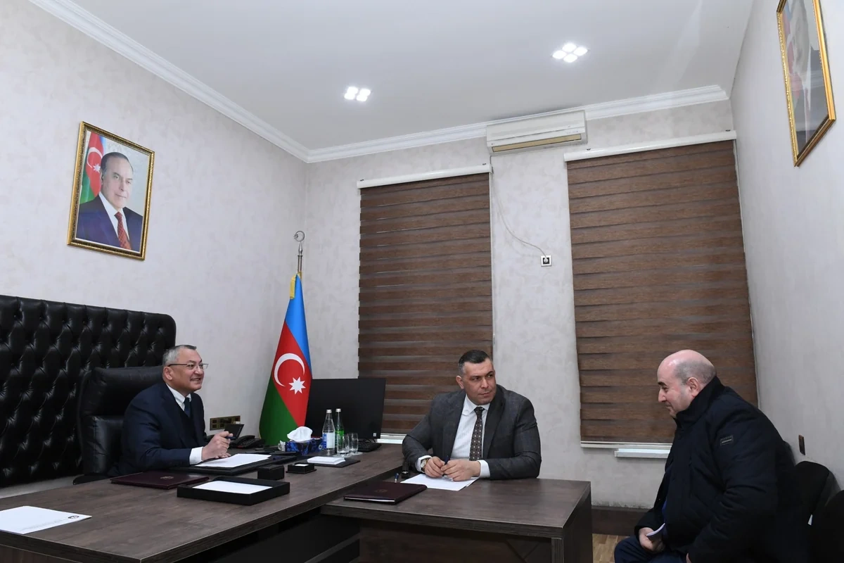Rövşən Rzayev vətəndaş qəbulu keçirib - FOTO