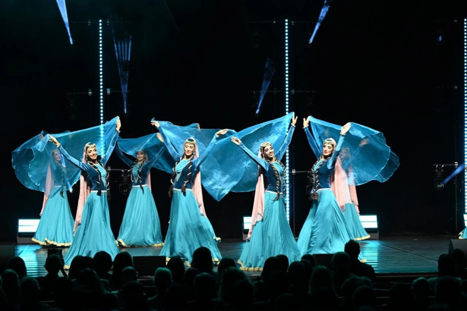 Milli rəqs sənətimizin Montrö festivalında təntənəsi - FOTOLAR