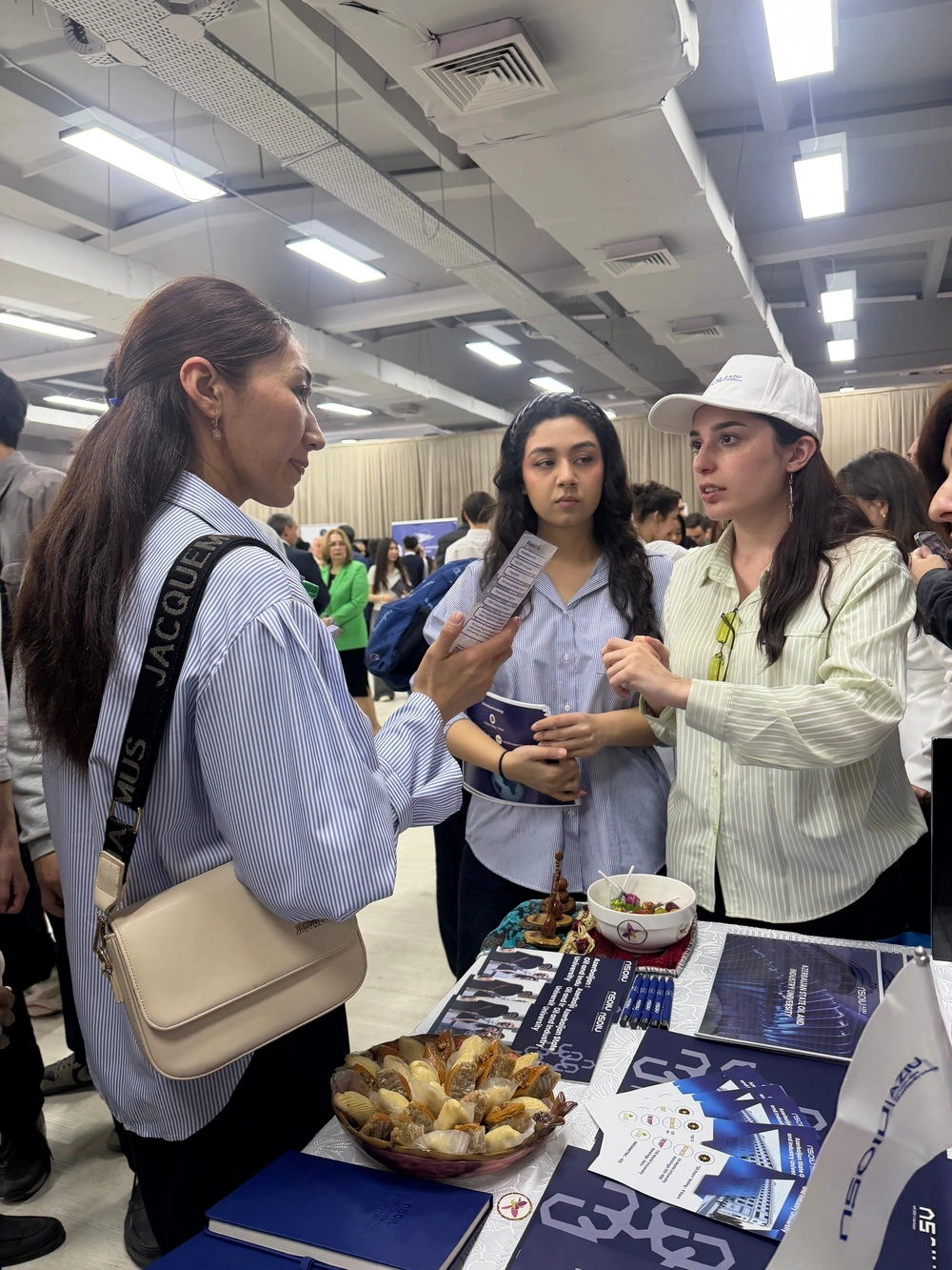 ADNSU Almatıda keçirilən “Study in Azerbaijan” sərgisində yüksək səviyyədə təmsil olundu - FOTO