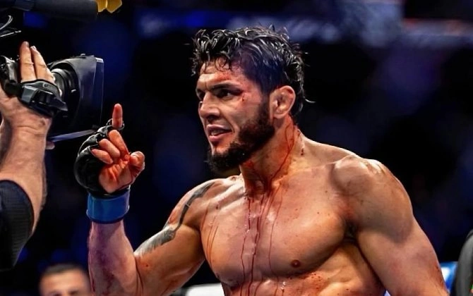 Tofiq Musayev UFC-də növbəti qələbəsini qazandı
