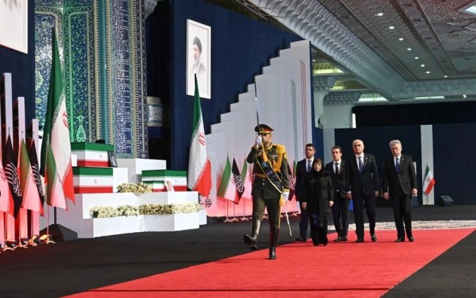 Azərbaycan nümayəndə heyəti Seyid Əli Xameneinin vida mərasimində iştirak edib - FOTO