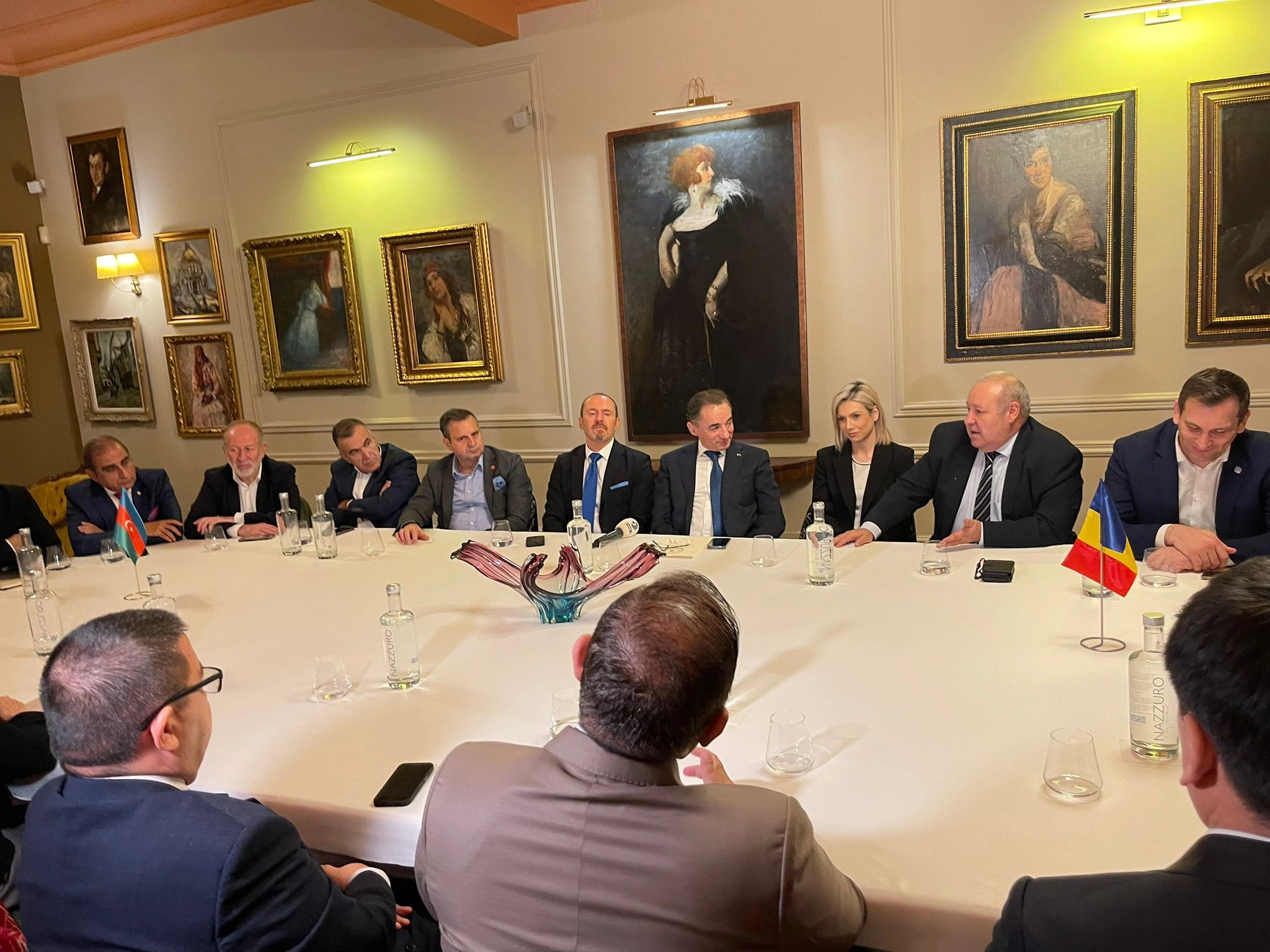 Ümummilli liderin xatirəsi Buxarestdə yad edildi - FOTOLAR