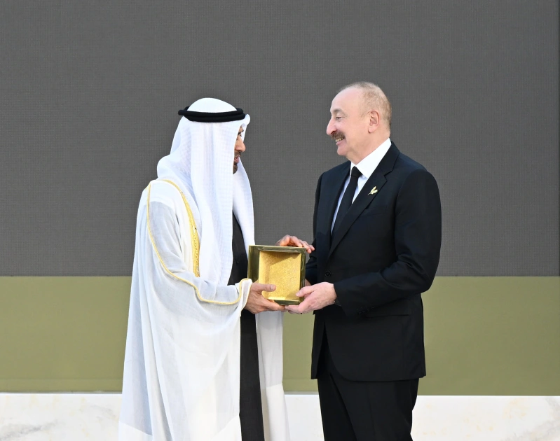 Əbu-Dabidə Prezident İlham Əliyevə "Zayed İnsan Qardaşlığı Mükafatı"ı təqdim olunub - YENİLƏNİB - FOTO