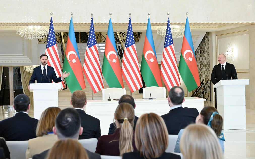İlham Əliyevlə Cey Di Vens mətbuata bəyanatlarla çıxış ediblər - FOTO - YENİLƏNİB